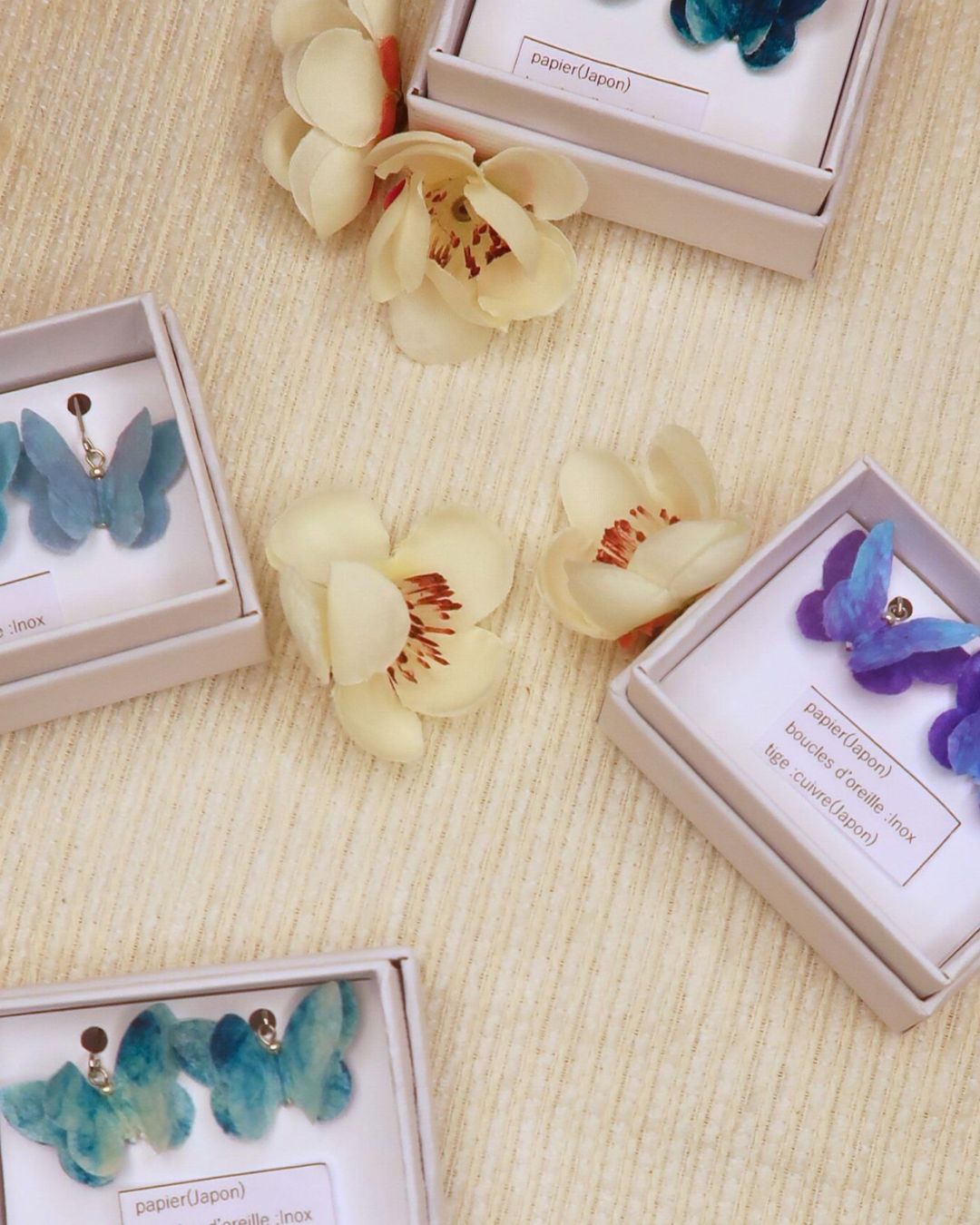 Boucles d'oreilles papillon en papier
