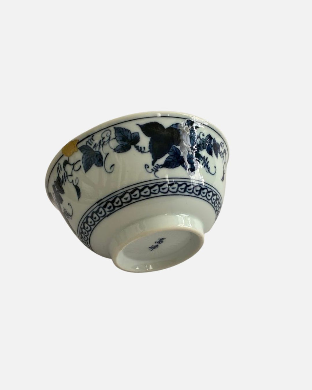 Bol motif feuille de vigne Mino-yaki