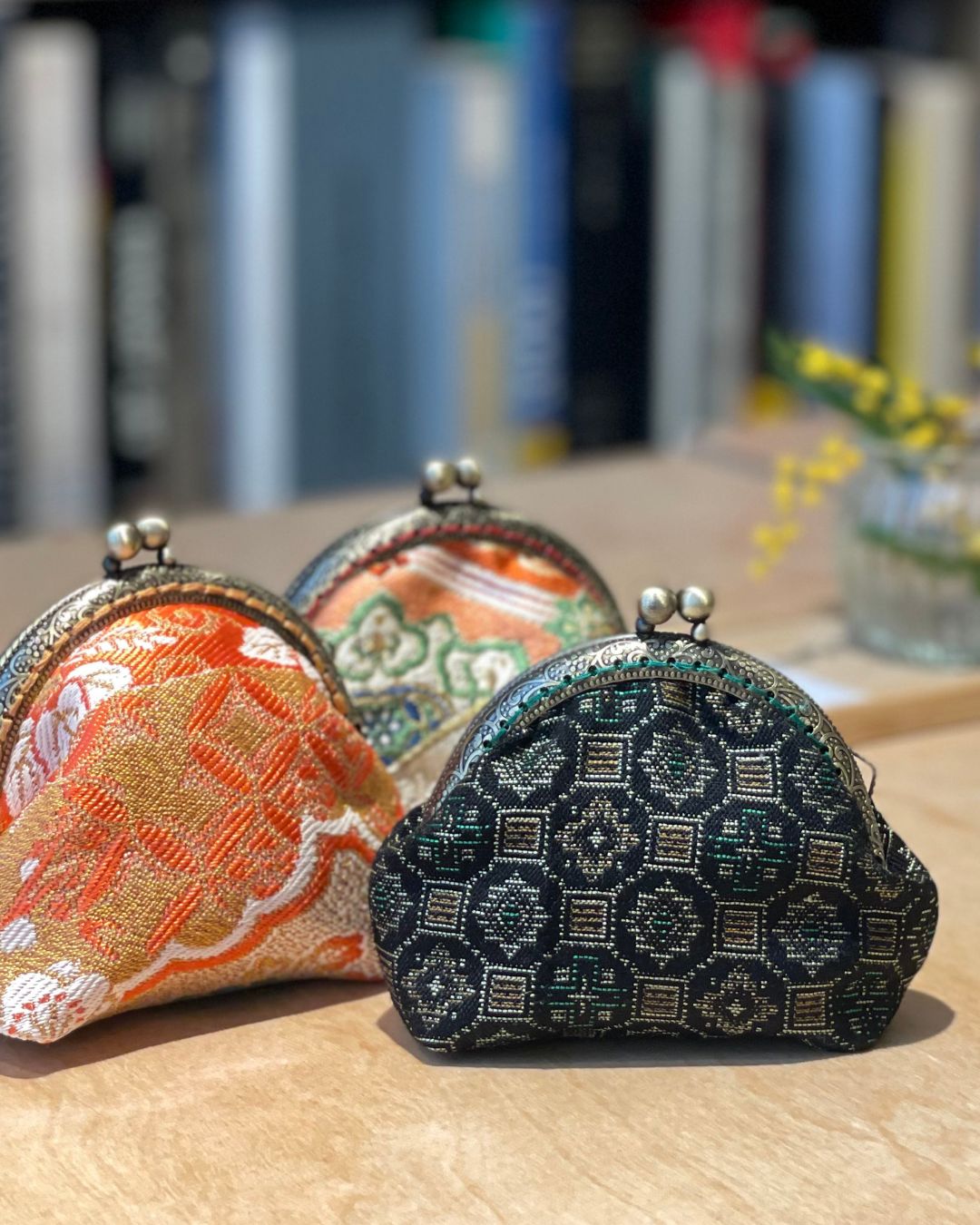 Porte-monnaie gamaguchi en tissu traditionnel japonais